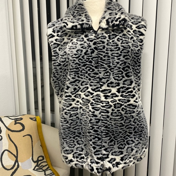 PLEASANT PLEASANT Jackets & Blazers - VEST MADE IN CANADA 🍁 🇨🇦